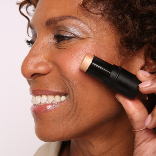 Glow and Get it Luminizer / Chardonnay